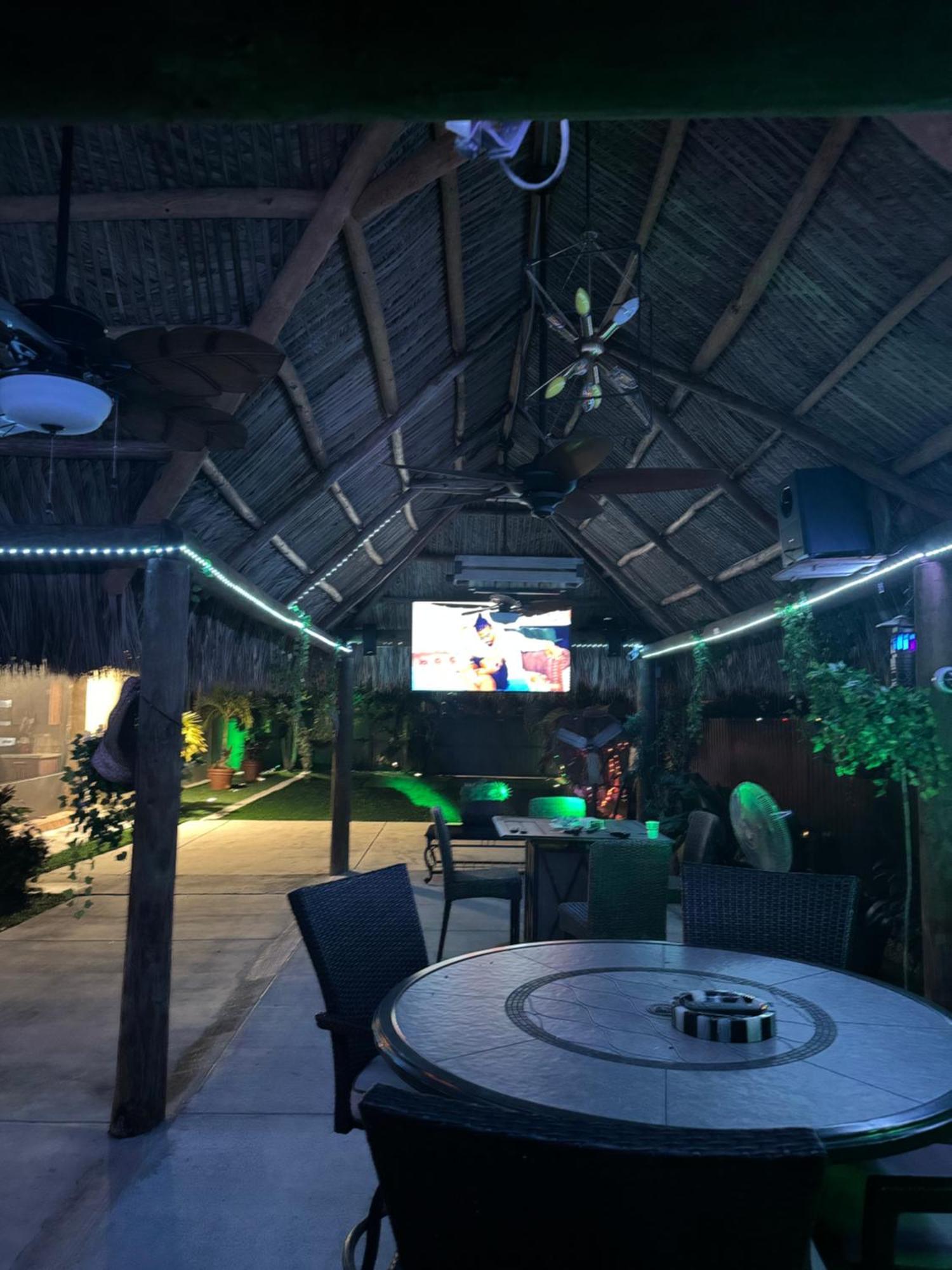 Paradise Oasis1 Golden Glades エクステリア 写真