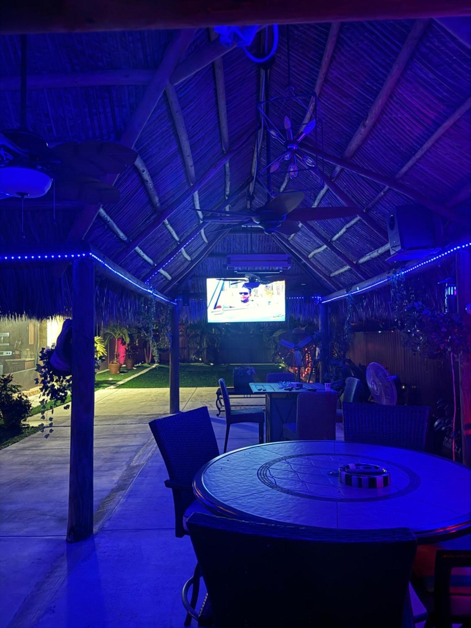 Paradise Oasis1 Golden Glades エクステリア 写真